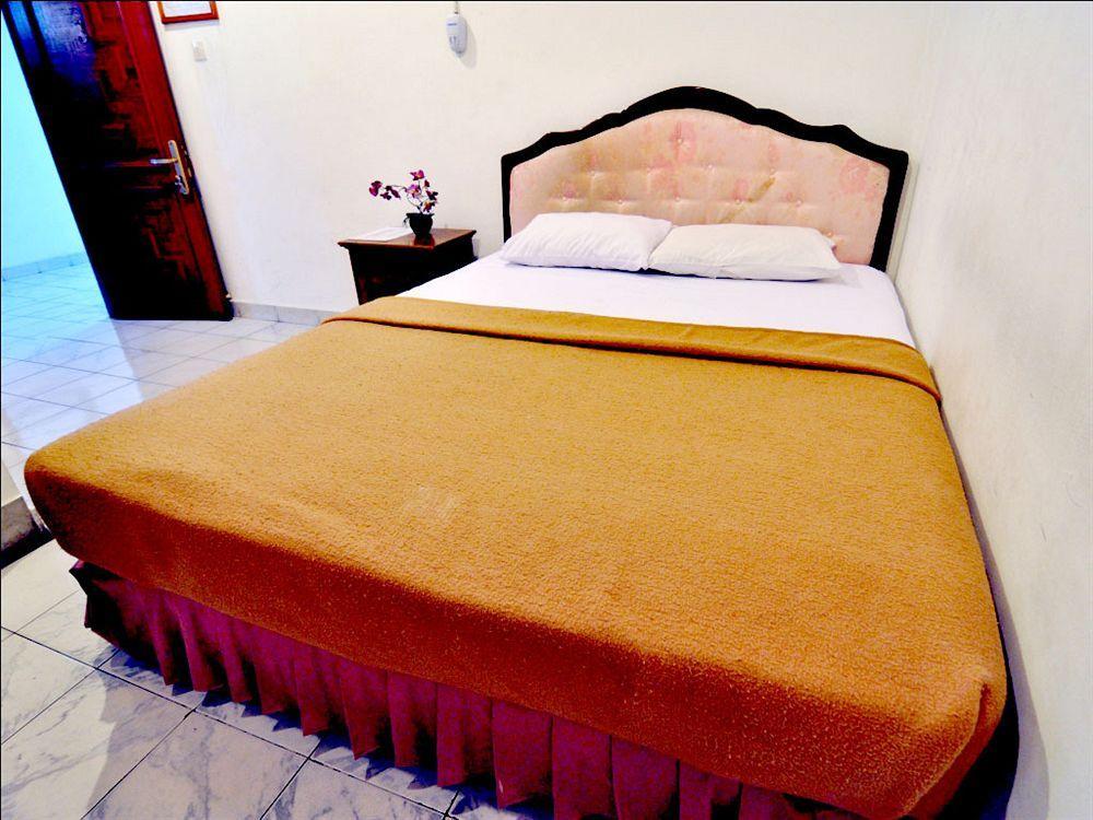 Jesens Inn I Кута Екстериор снимка