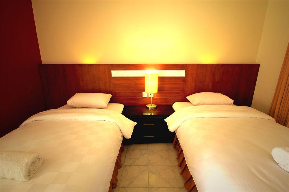 Jesens Inn I Кута Екстериор снимка