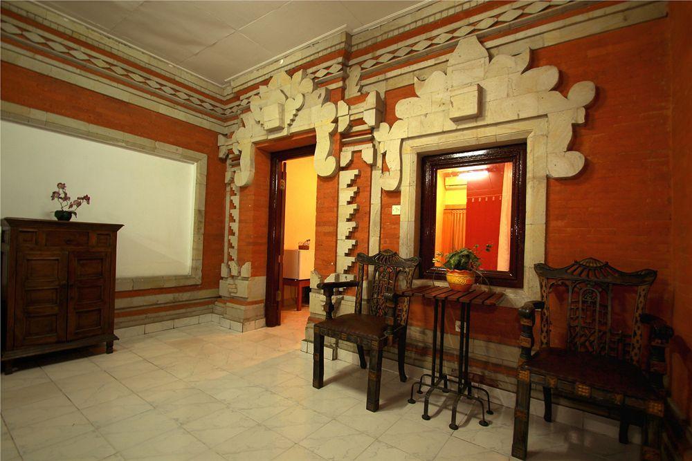Jesens Inn I Кута Екстериор снимка