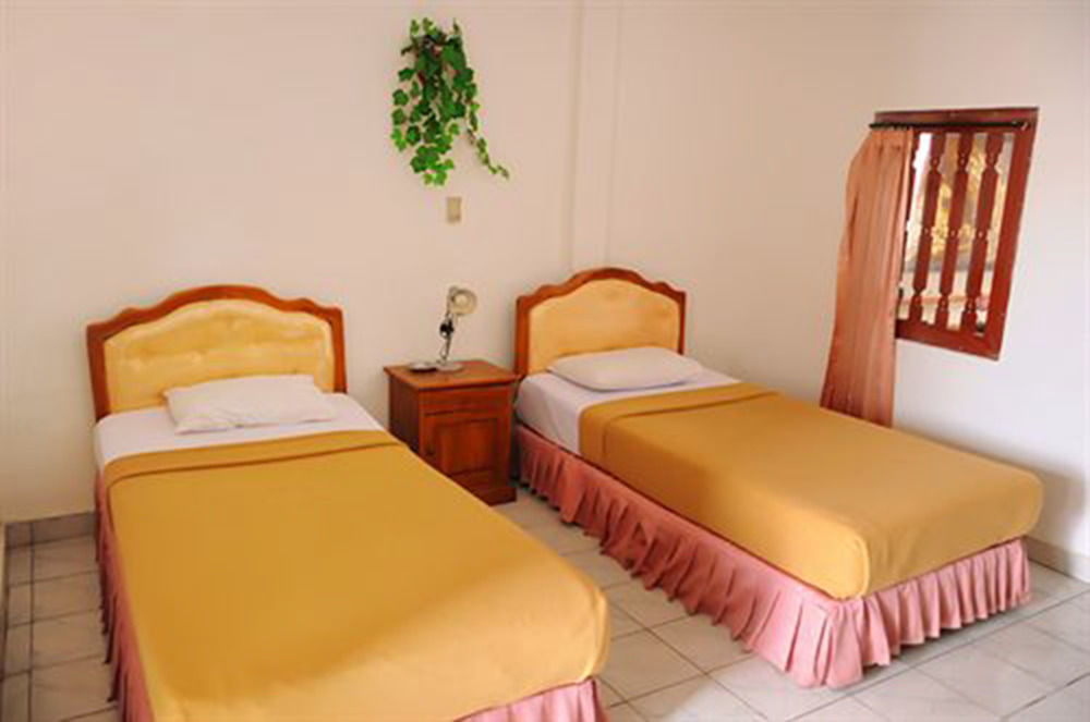 Jesens Inn I Кута Екстериор снимка
