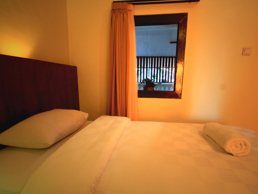 Jesens Inn I Кута Екстериор снимка